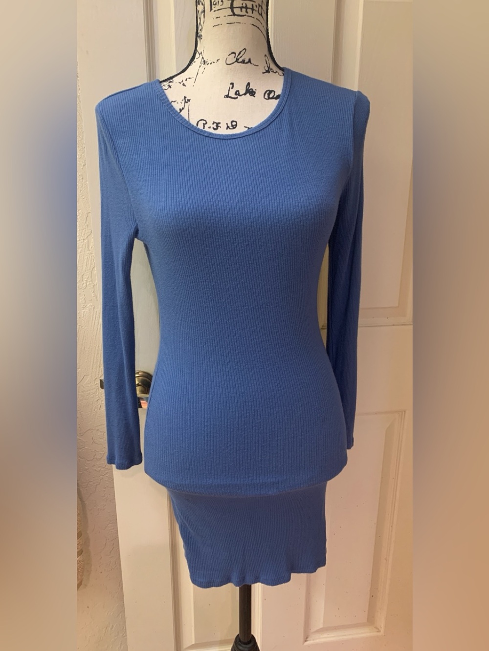 Windsor Ribbed Long-Sleeve Crew Neck Dress - Blue